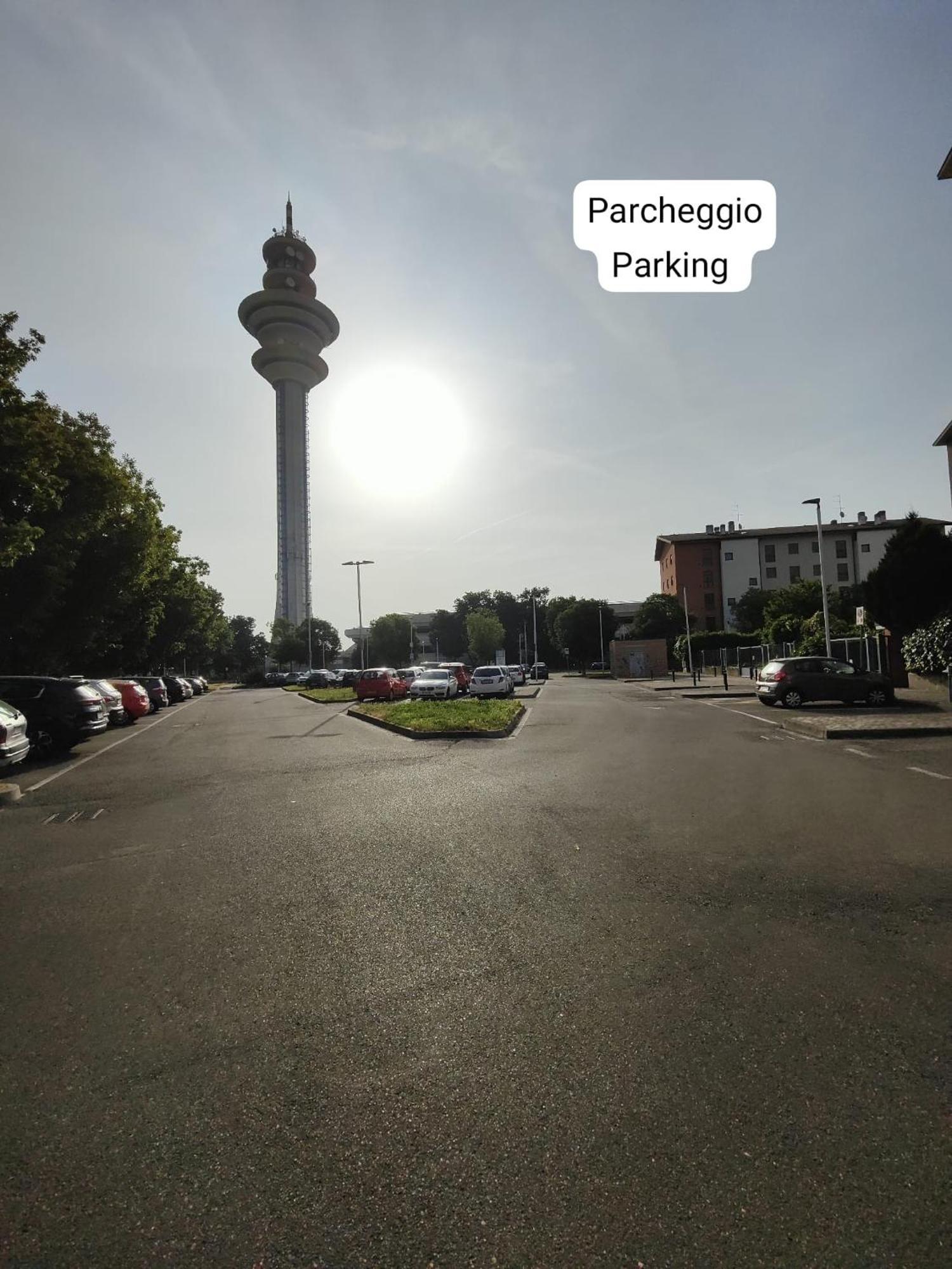 "Come A Casa" - Appartamento Gigi - Self Check In - Ospedale Humanitas - Forum Assago - Tram15 Роццано Экстерьер фото